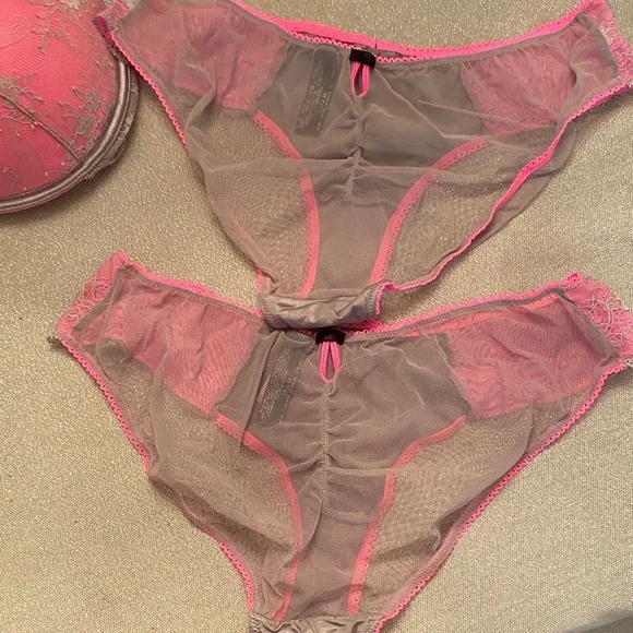 Victoria Secret Pink and Gray Lace Push-Up Convertible Bra Set NW/OT